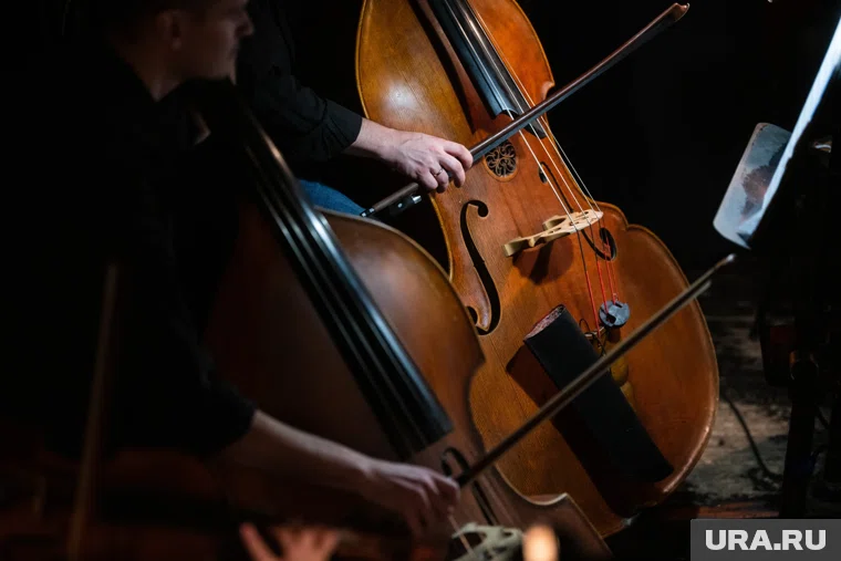 Группа RockCellos исполнит мировые хиты на виолончелях