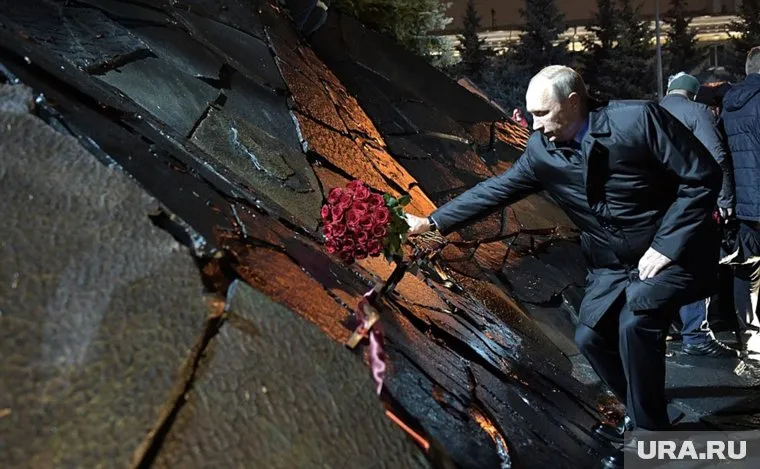 Глава государства показался на публике в новом образе