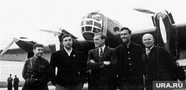 Экипаж планировал совершить беспосадочный перелет из Москвы в Америку