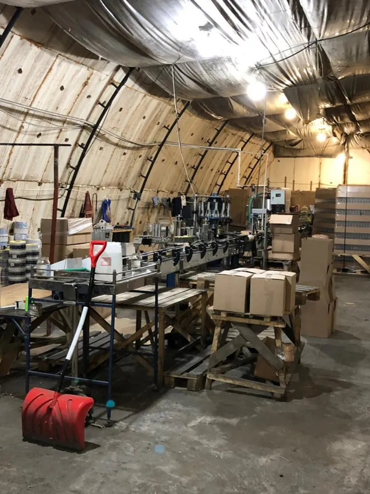 Росгвардия ФСБ изъяли алкоголь Мерседес БМВ