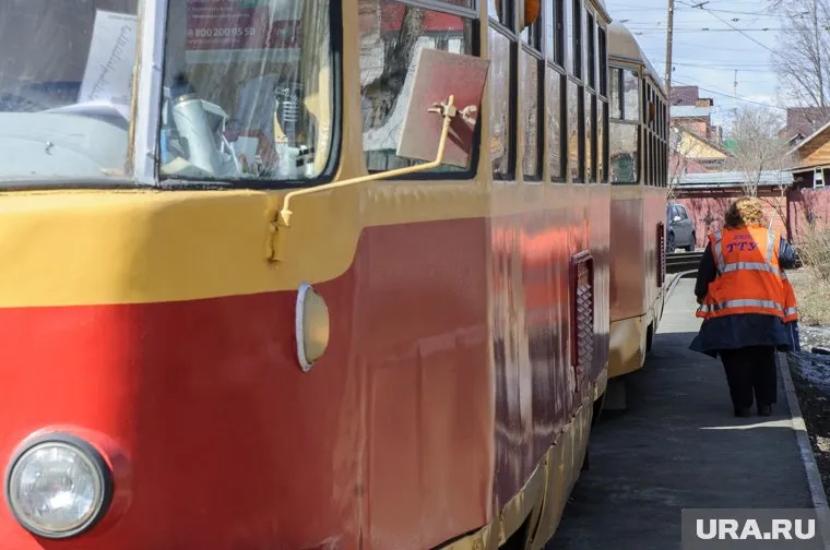 Работница трамвая устроила ссору из-за оплаты проезда