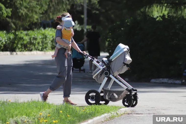 В Челябинской области женщины решаются на первые роды в возрасте от 25 до 35 лет