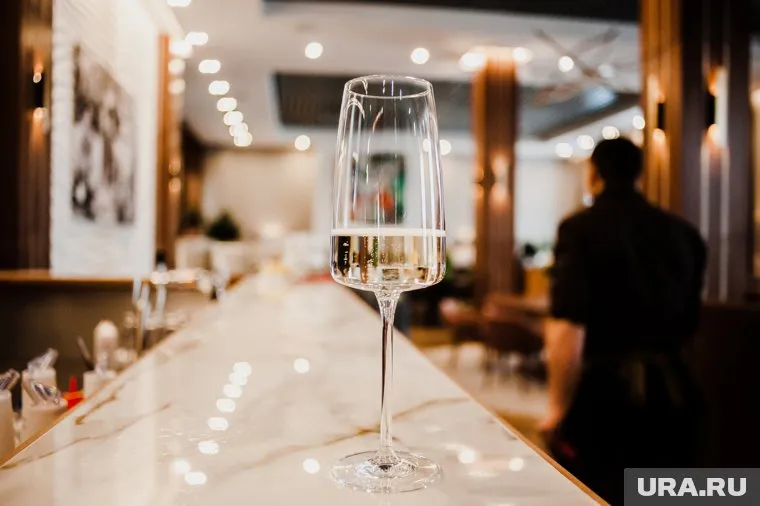 Свердловский оперштаб готов к дискуссии о продаже алкоголя только по QR-кодам