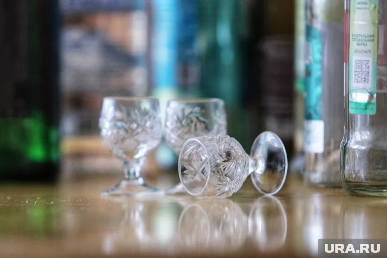 Люди с психическими проблемами воспринимают алкоголь как лекарство