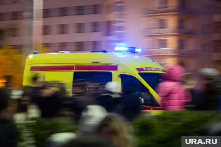 К двум пострадавшим в ДТП автомобилистам приехала реанимация