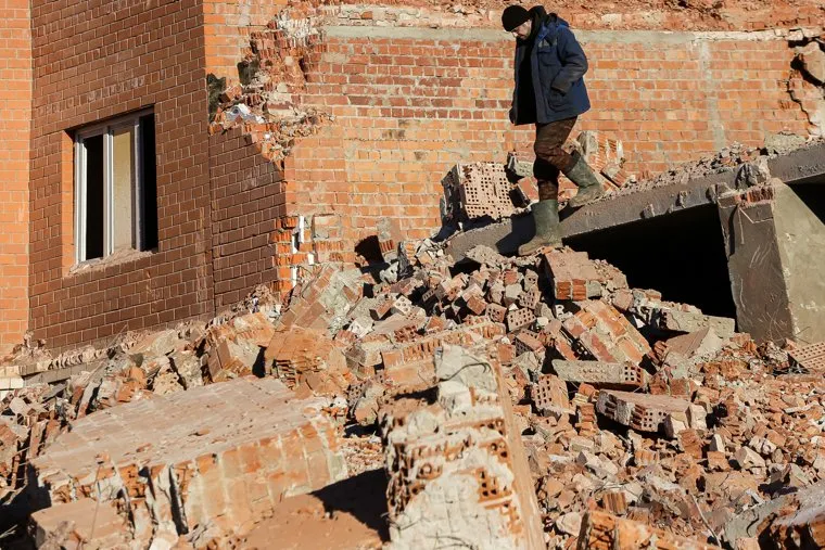 Снос долгостроя. Тюмень