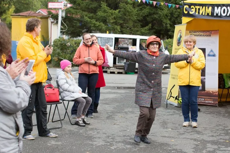 Уральский тур Доброй воли. Волонтеры - саентологи. г. Курган, участники встречи, тур доброй воли, саентолгия