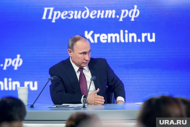 Президент считает, что говорить о выборах в России пока рано