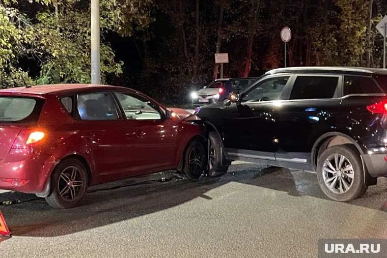 Златоустовец сел пьяным за руль в третий раз и «собрал» сразу пять авто (фото из архива)