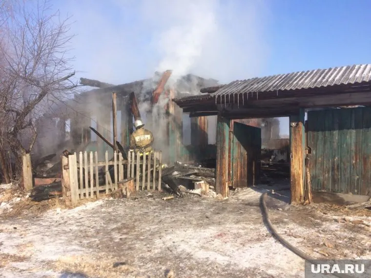 Спаслись родители и пятилетняя девочка