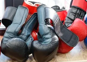 На курганском заводе определят сотрудников с самым сильным ударом