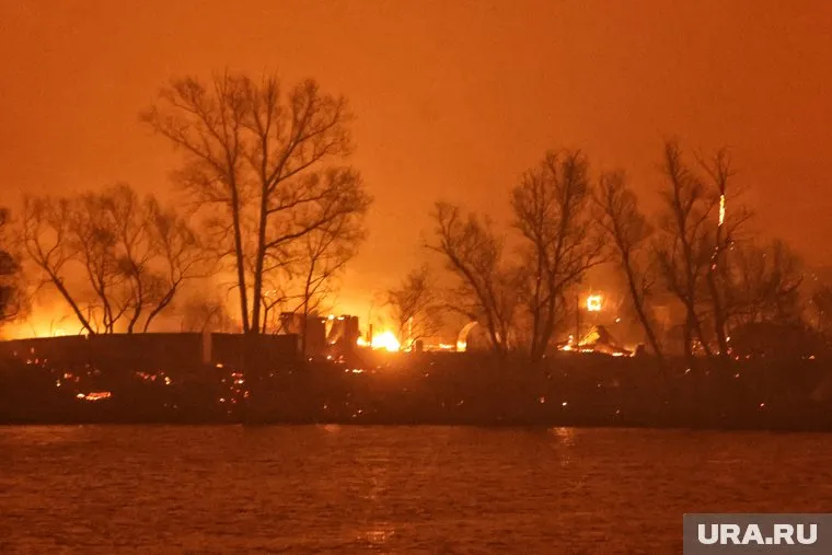 Начался пожар после атаки дронов ВСУ (архивное фото)