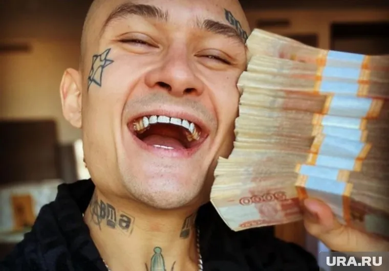 Рэпер уехал из России после обвинений в его адрес от главы СК РФ