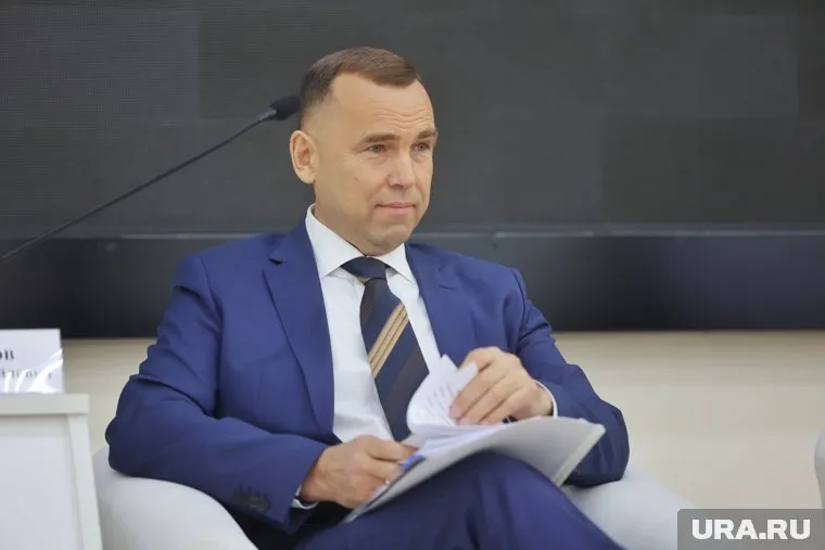Шумков пообещал отремонтировать в городе 100 дворов