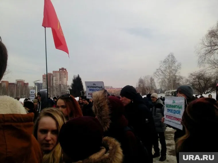 Митинг за безлимитный проездной уже прошел в Перми в марте. Будут еще акции протеста