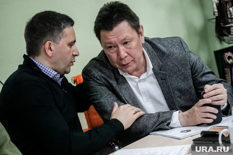 Экс-депутат Госдумы Григорий Ледков (справа) готовится войти в Совет Федерации