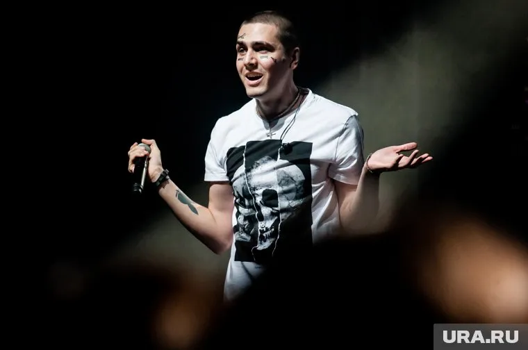 Face сообщил о смене места концерта в Перми, но держит его в тайне