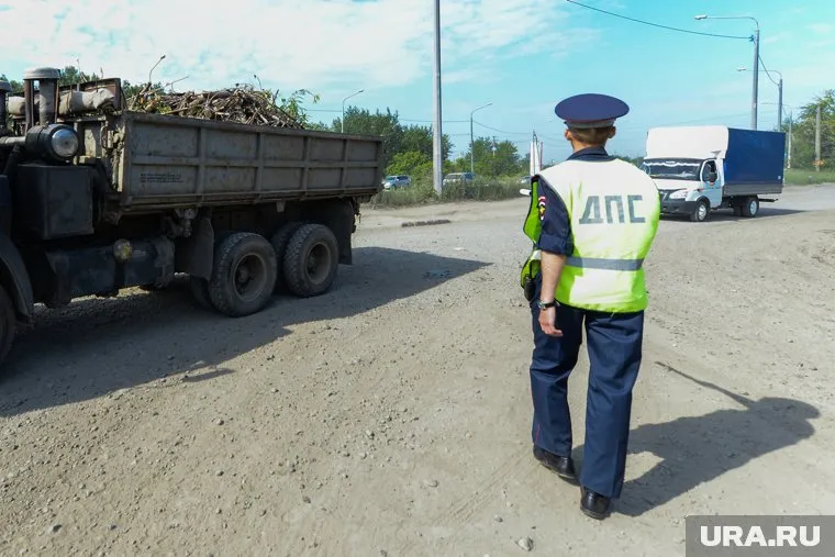 Сотрудники ДПС нашли блогера через час после публикации ролика