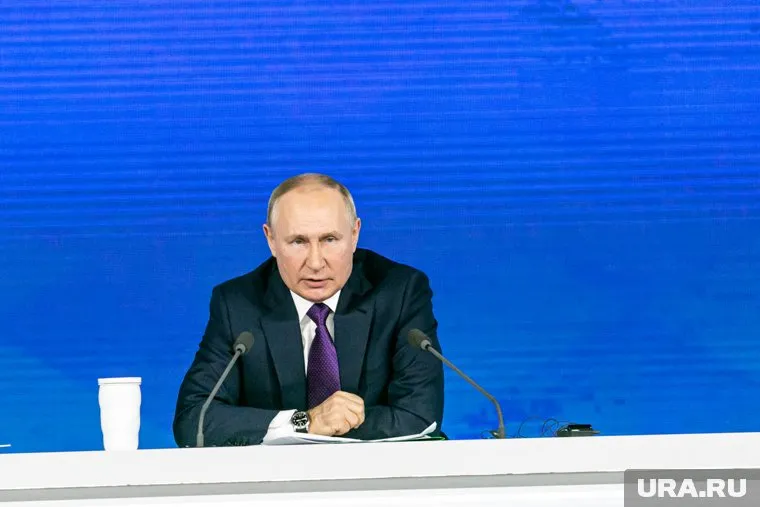 Владимир Путин заявил, что мощности отечественных предприятий по производству зерна и масла перекрывают с избытком потребности РФ