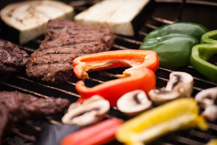 Фестиваль барбекю в парке им. Маяковского. Екатеринбург