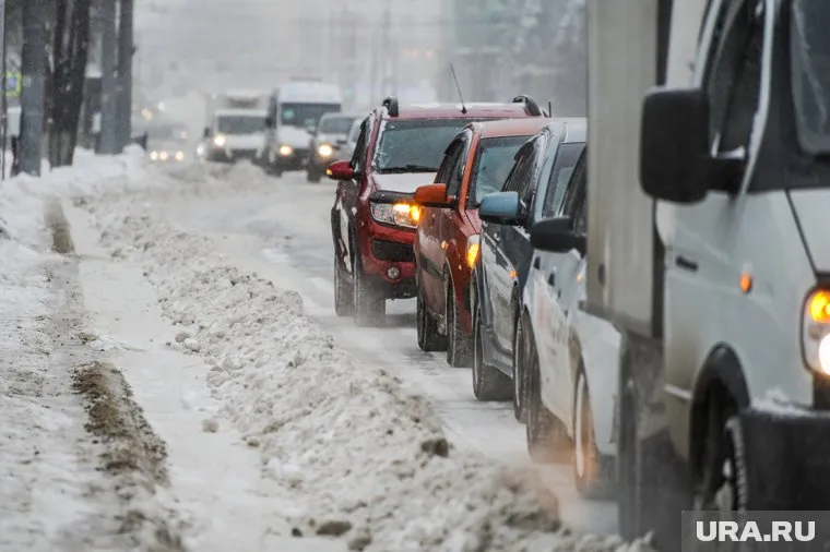 Проезд осложняют погодные условия