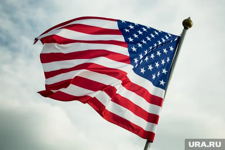 Жители США считают, что Америка развязывает войну против РФ, прикрываясь помощью Украине