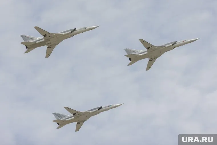 Пилоты Ту-22М3 успели катапультироваться перед крушением, заявили в Минобороны