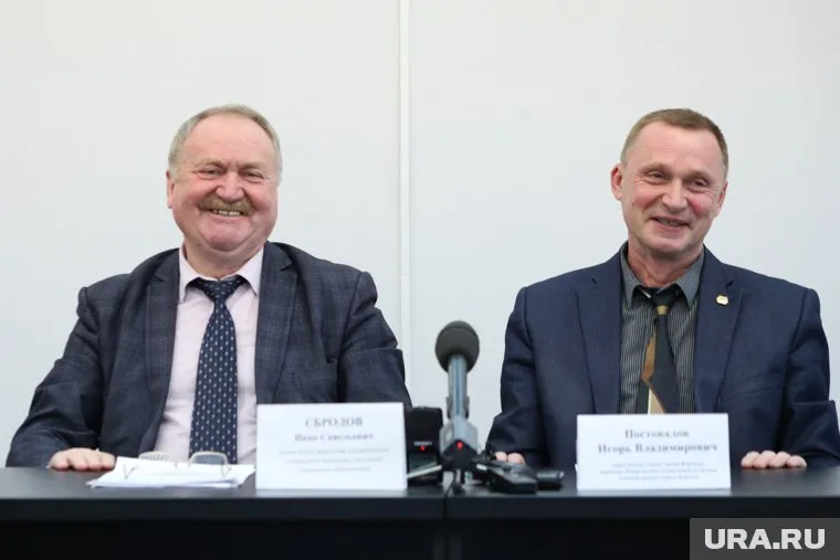 Иван Сбродов (слева) и Игорь Постовалов (справа) объявили об отставке в один день