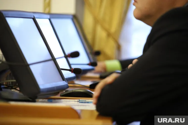 Депутаты ЯНАО рассматривают проект бюджета на заседании комитета