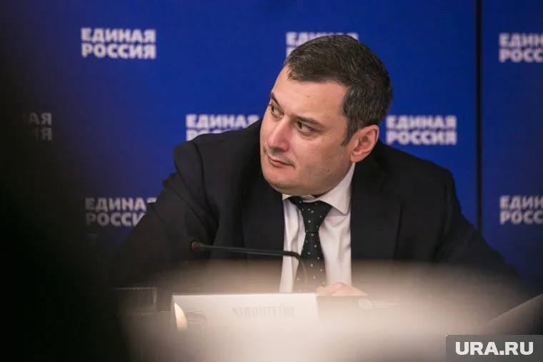 Единоросс Александр Хинштейн назвал курганского депутата живодером