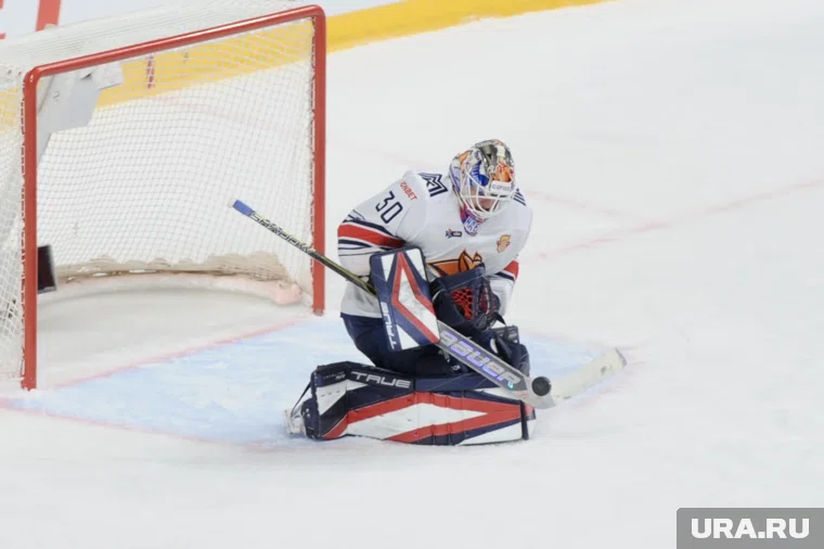 Челябинский "Трактор" проиграл матч команде из Москвы
