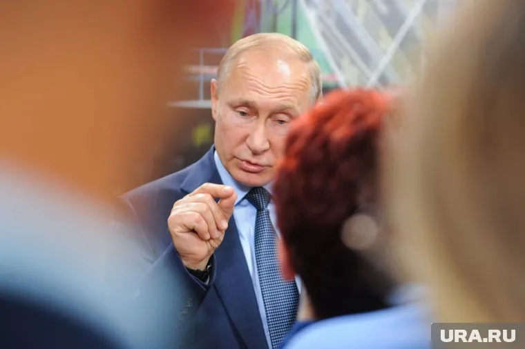 Владимир Путин объяснил негативные последствия искусственного снижения ставок