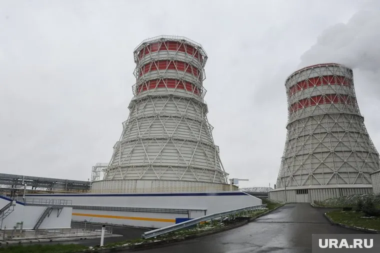 В трубах, подающих теплоноситель в дома, резко подскочило давление