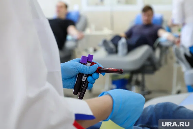 Спасатели из Тарко‑Сале сдали кровь для типирования доноров костного мозга