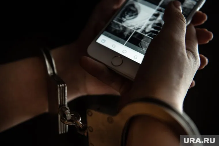 Отмечается, что журналистов задержали из-за профессиональной деятельности