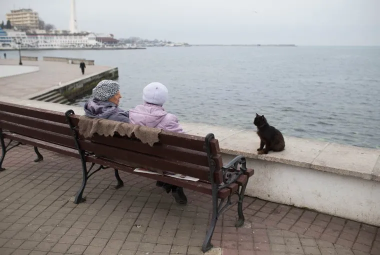 Крым март 2017, Симферополь, Севастополь, Бахчисарай, Керчь, набережная, скамейка, бабушки, севастополь, лавочка