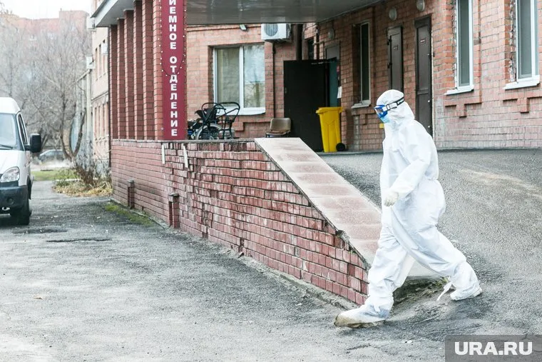 Ежедневно в регионе фиксируется по 16-18 смертей от коронавируса