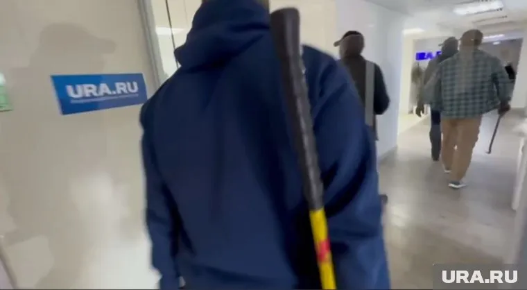 Силовики потребовали отключить рабочие серверы URA.RU