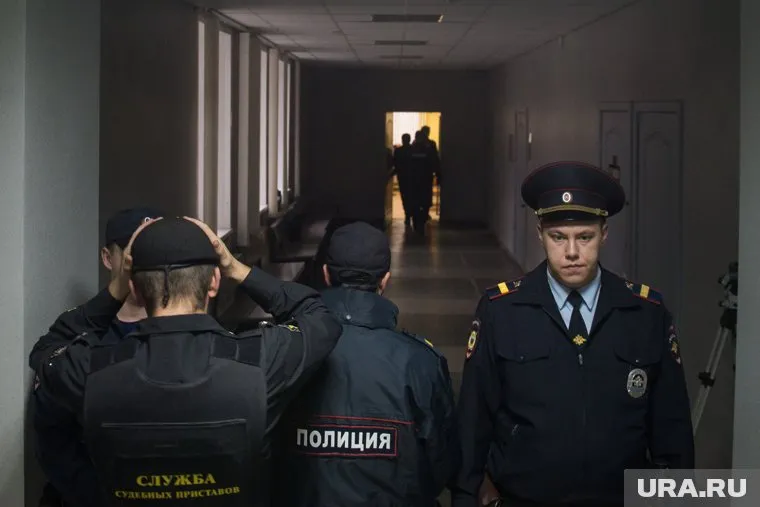 Начальство полиции Златоуста отбирало премии у починенных