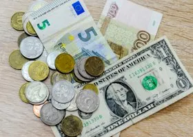 Эксперты предрекли бурный рост доллара в апреле