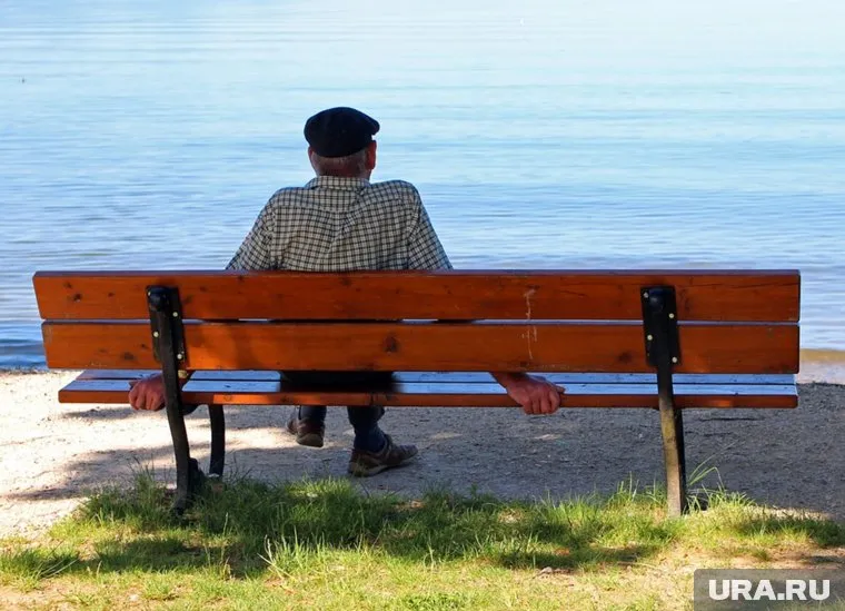 Через десять лет мужчины будут выходить на пенсию в 65 лет