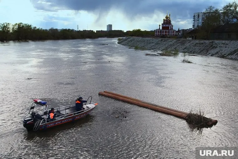 Глава Тобольска рекомендовал тем, кто попадает в зону возможного подтопления, собирать вещи