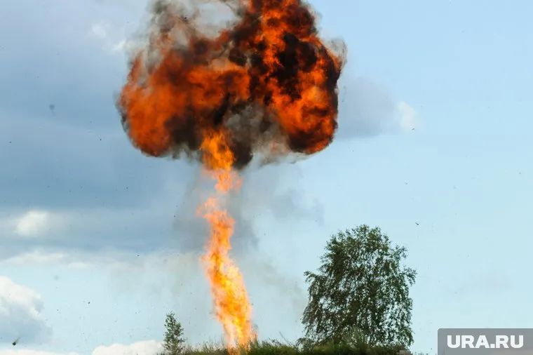 Взрыв случился во время перекачки газа из КамАЗа в цистерны АЗС (фото из архива)