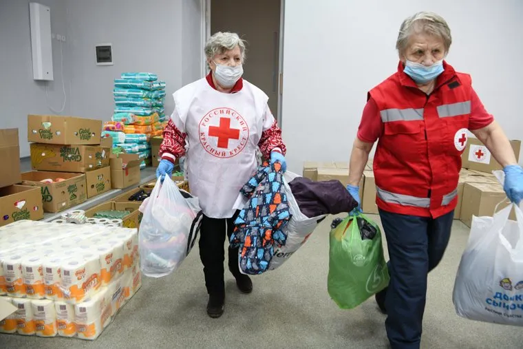 Пункт сбора гуманитарной помощи для беженцев с ЛДНР. Екатеринбург