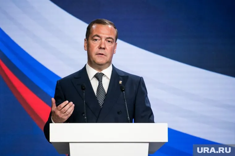 Дмитрий Медведев напомнил Украине про мирное предложение Владимира Путина
