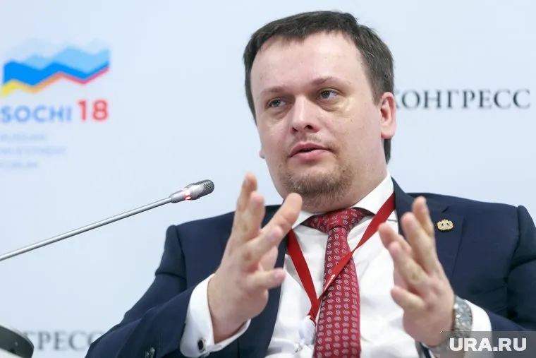 Андрей Никитин родился в 1979 году в Москве