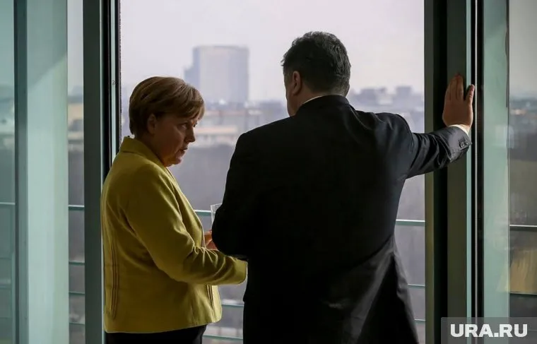 Петр Порошенко решил поговорить о выборах в Донбассе с коллегами