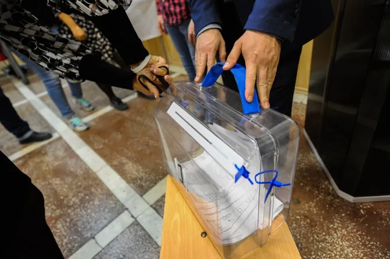 Избирательный участок 803. Подсчет бюллетеней. Челябинск