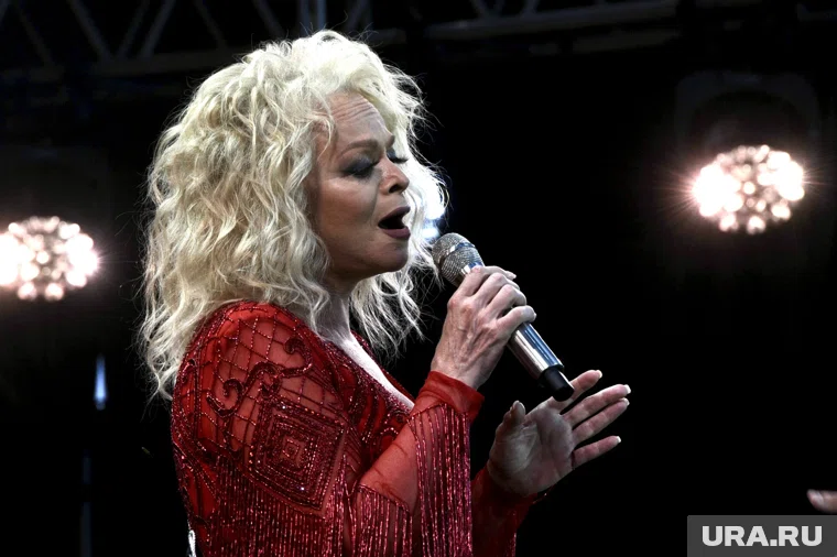 Лариса Долина уже давно «не уважает людей», заявил юрист Соловьев