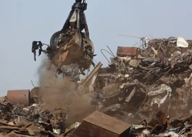 В Перми огромную свалку с опасными отходами не могут ликвидировать с 2022 года